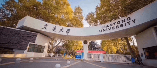 医科大学怎么选 学科、医院资源和培养周期都很关键